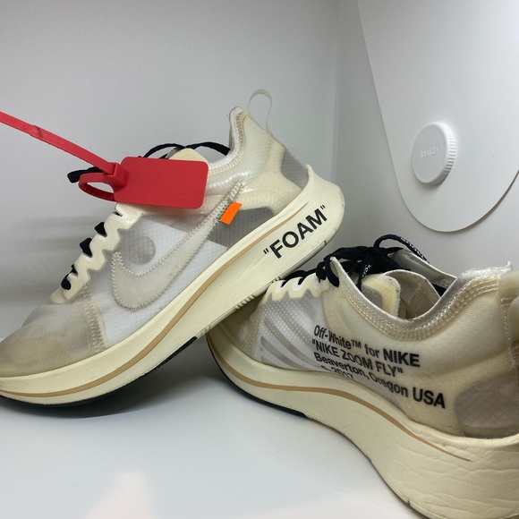 Off-White Nike Zoom Fly - Picture 2 of 6